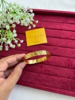 Stainless steel open bangle ♥️1255