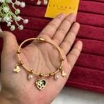 Stainless steel Beautiful heart design charms Golden open bangle♥️ 1322