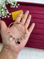 Stainless steel Beautiful Rosegold heart design open bangle✨1363