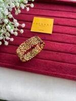 Stainless steel Beautiful leaf design Golden open bangle✨1394