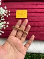 Stainless steel Beautiful Golden open bangle🌸no stone❣️1463