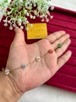 Beautiful multicoloured flower design bracelet 🌸1435