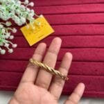 Beautiful Golden open bangle♥️1441