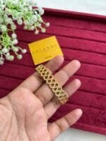 Stainless steel Beautiful no stone design Golden open bangle♥️1339 - Image 3