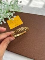 Stainless steel Beautiful design Golden open bangle✨1530