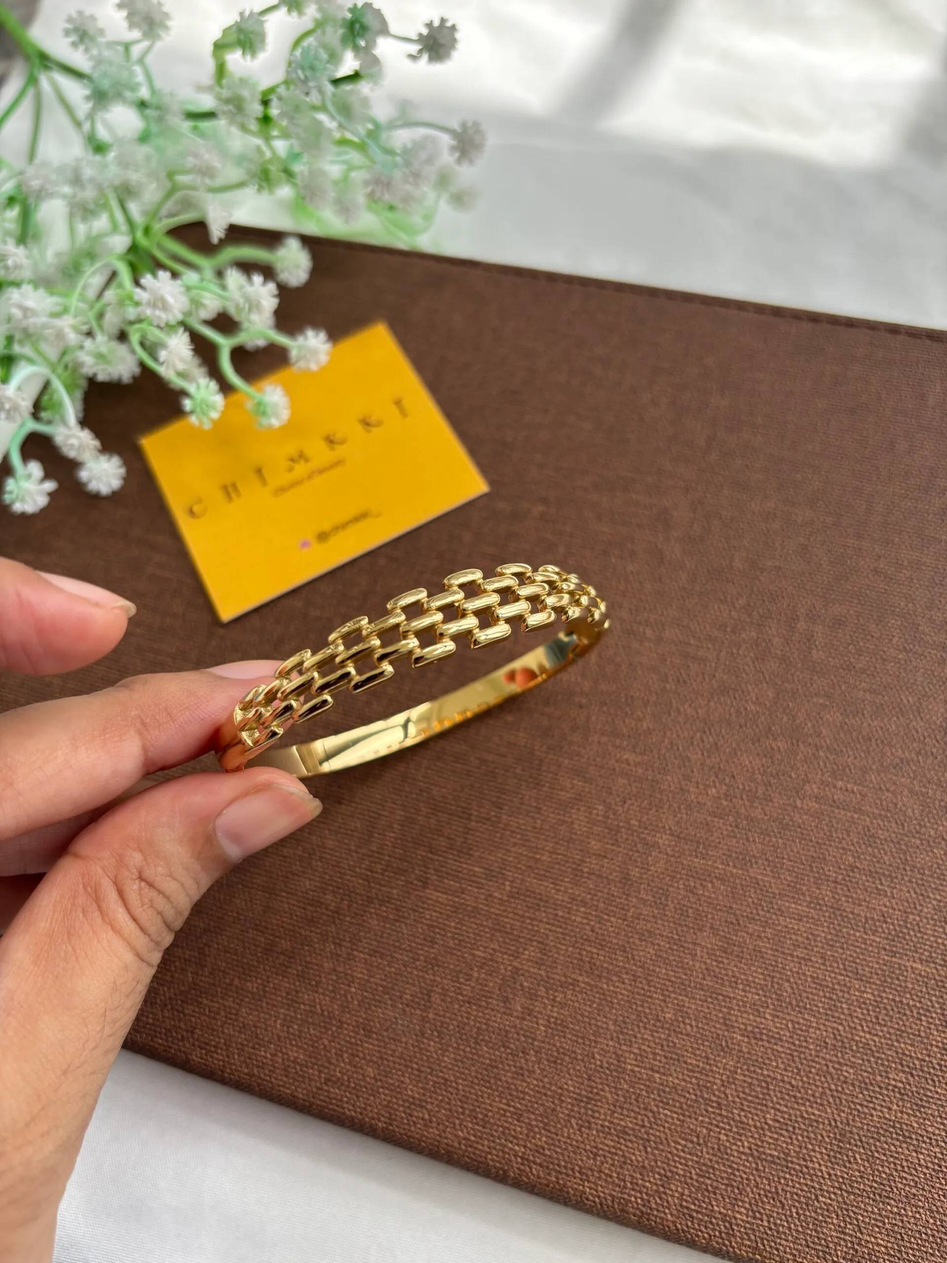 Stainless steel Beautiful design Golden open bangle✨1530 - Image 1