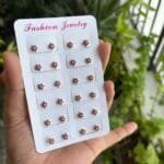 Beautiful cute stud earrings 🌸one pair