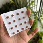 Beautiful cute stud earrings 🌸one pair only