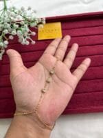 Beautiful Handchain 😍circle stone design