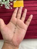 Beautiful Handchain 😍Golden