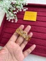 Stainless steel Beautiful Golden Open Bangle 🌟 1729