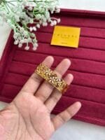 Stainless steel Beautiful Golden Open Bangle 🌟 1729 - Image 2