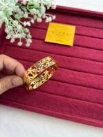 Stainless steel Beautiful Golden Open Bangle 🌟 1729 - Image 3