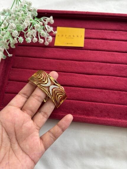 Beautiful stainless steel imported Golden Open bangle❤️