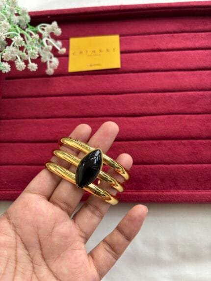 Beautiful stainless steel imported Cuff open bangle❤️