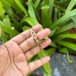 Beautiful design Golden open bangle✨Diameter 5,5.5cm suits 2,2.2 bangle size