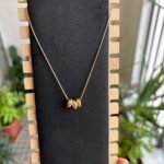 Beautiful 3 Circle Golden Necklace 🌸 1967