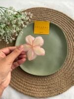 Aesthetic Flower Claw Clip 🌸 2093 - Image 2