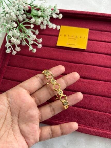 Beautiful circle design Golden Open Bangle♥️