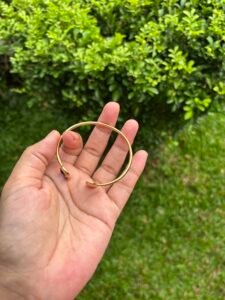 Beautiful Lavender stone design Golden Open Bangle💜 - Image 2